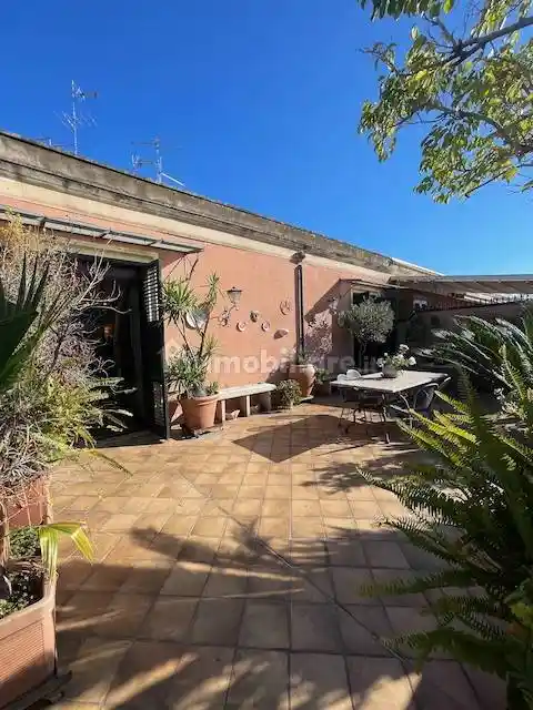 Attico - Mansarda in affitto a Catania