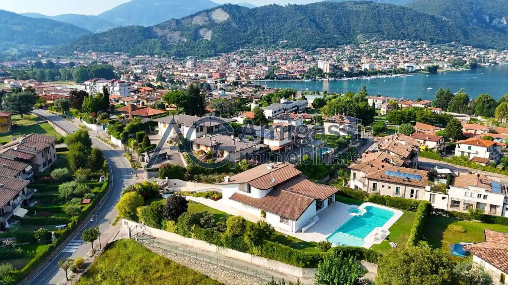 Villa in vendita a Paratico