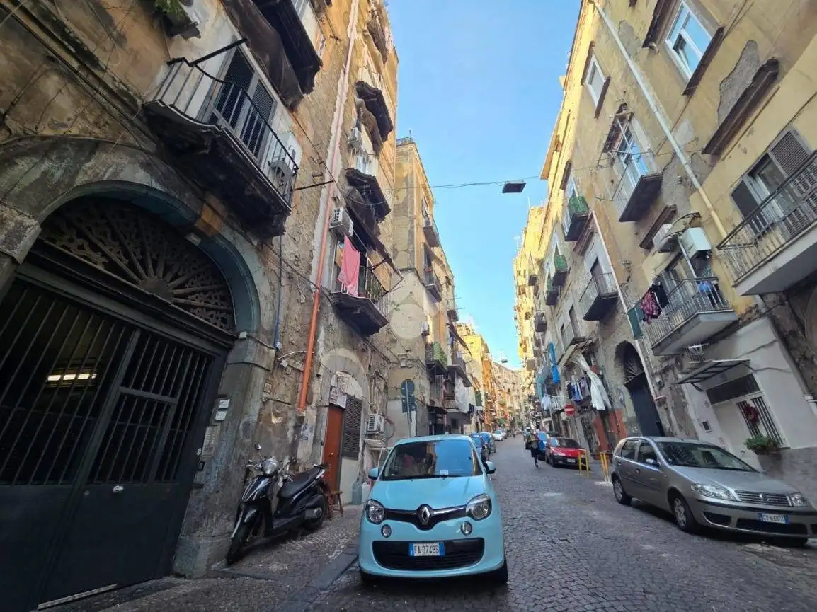 Appartamento in vendita a Napoli