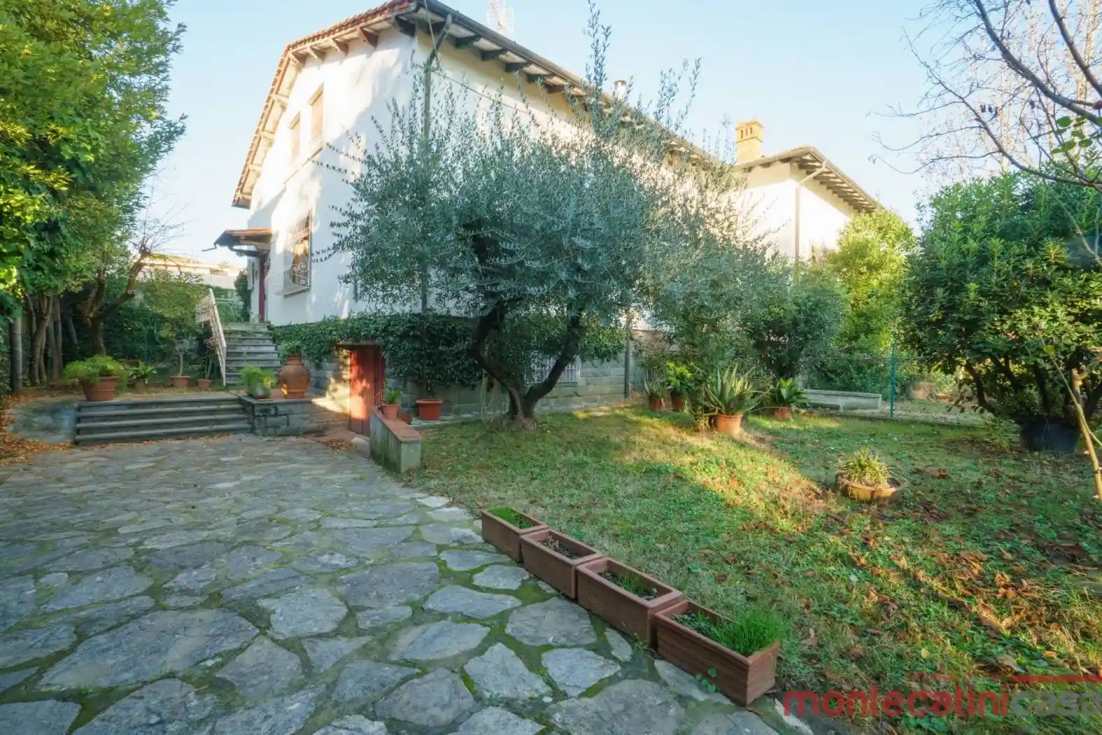Villa in vendita a Montecatini-Terme