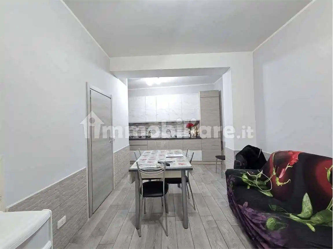 Trilocale via magenta, 52, Centro, Borgia - foto 3