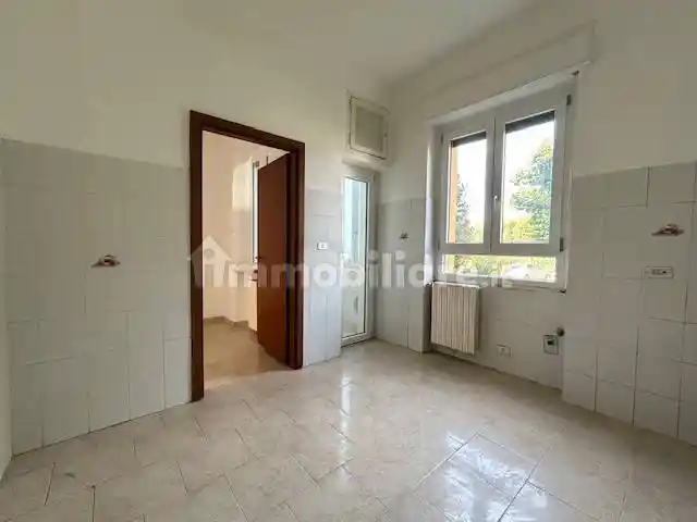 Trilocale buono stato, piano terra, Famagosta, Milano - foto 5