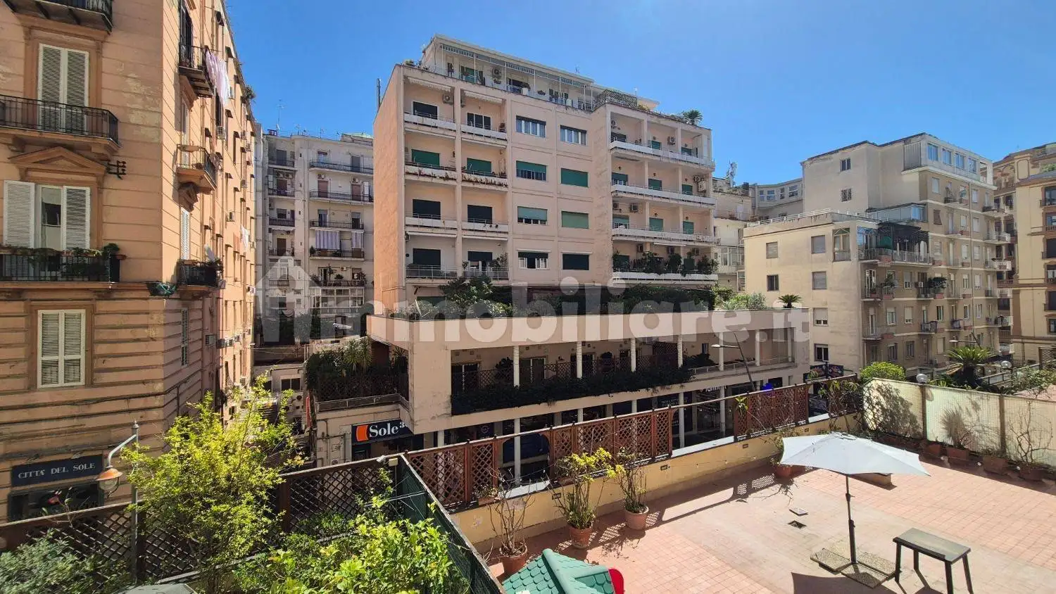 Appartamento in vendita a Napoli