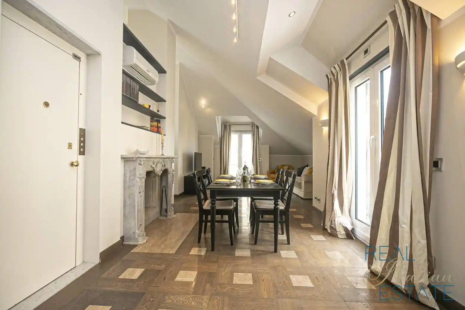 Appartamento in vendita a Genova