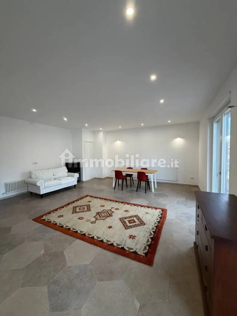 Appartamento in affitto a Polistena