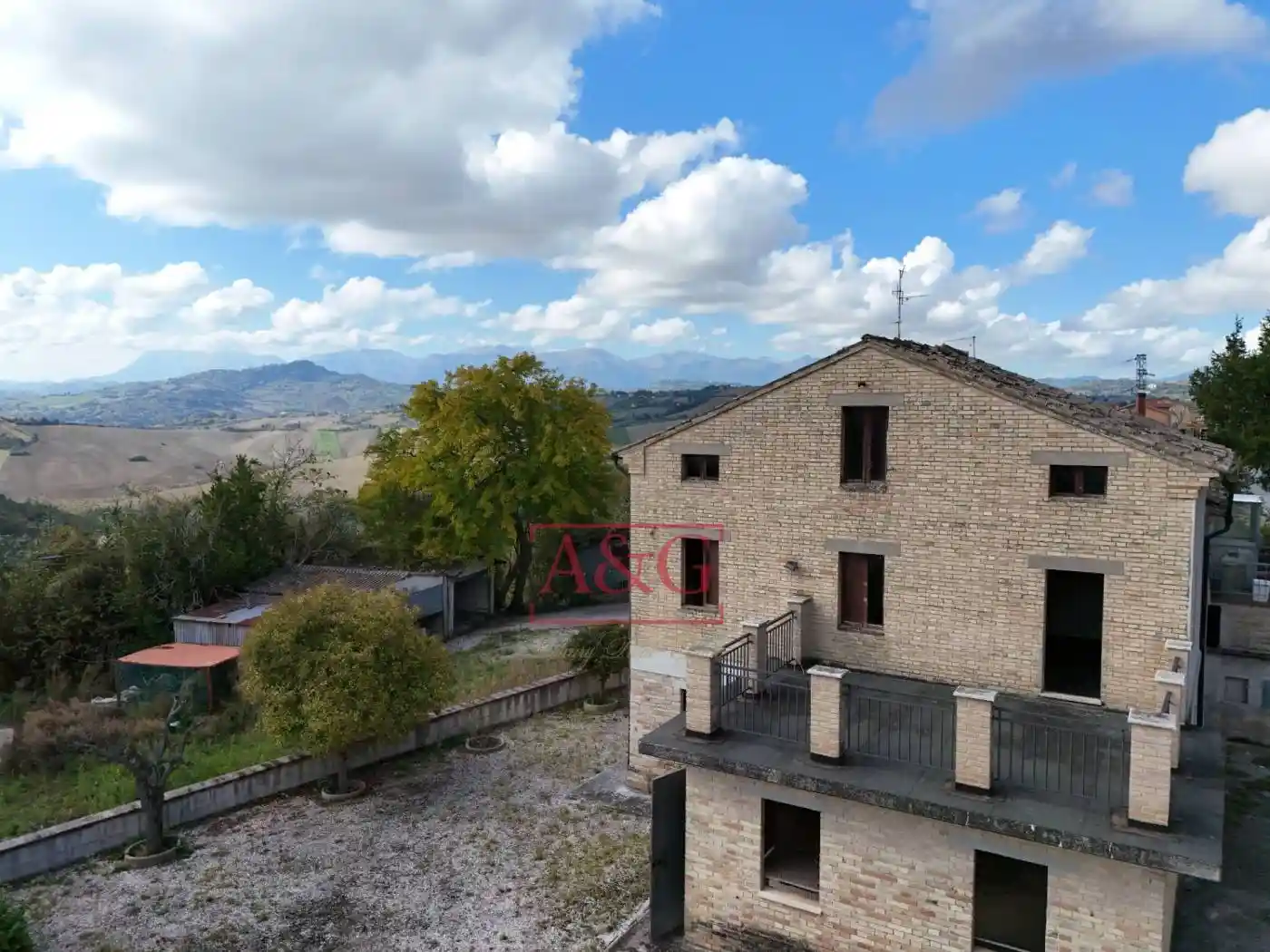 Casa indipendente in vendita a Falerone