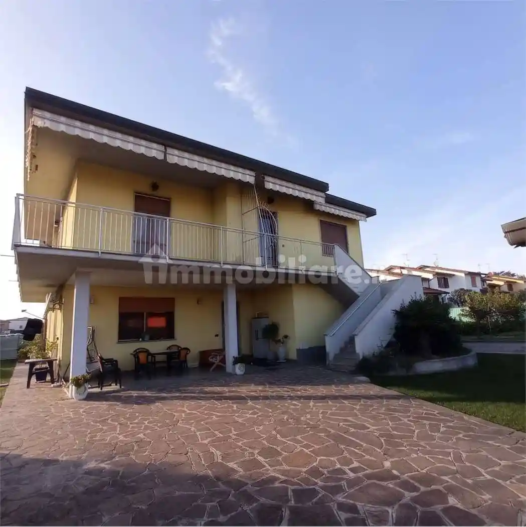 Villa in vendita a Dalmine