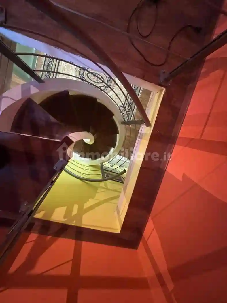 Palazzo - Edificio - foto 2