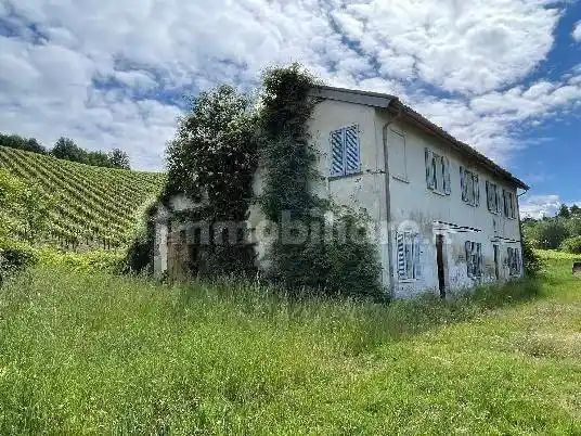 Casa indipendente in vendita a Casteggio