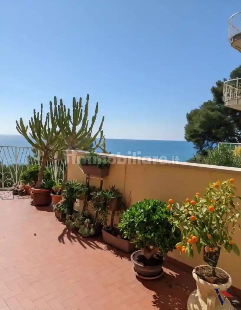 Appartamento in vendita a Laigueglia