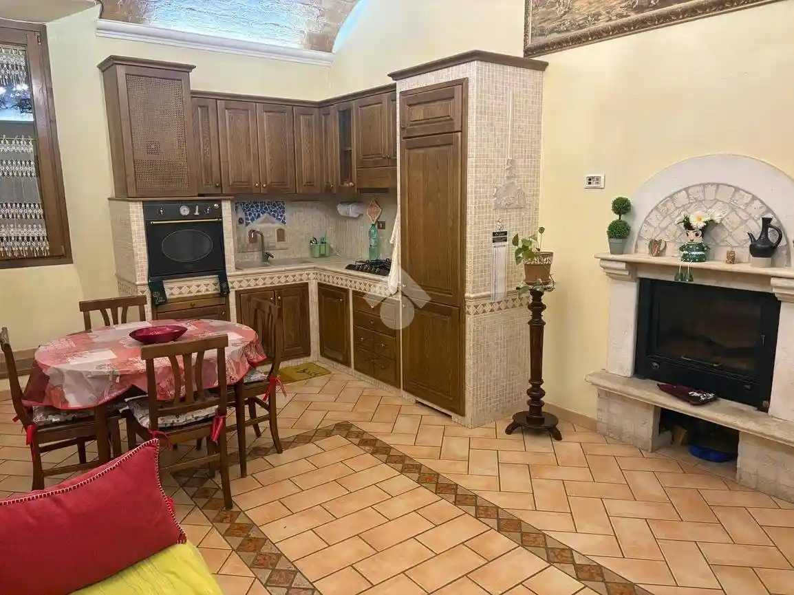 Trilocale via dei Cordoni 5, Centro, Tagliacozzo - foto 3