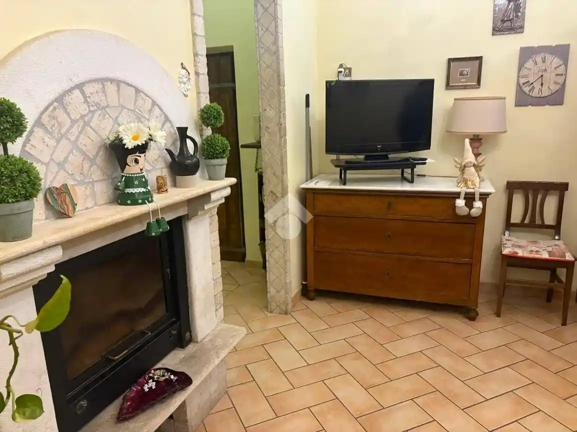 Trilocale via dei Cordoni 5, Centro, Tagliacozzo - foto 4