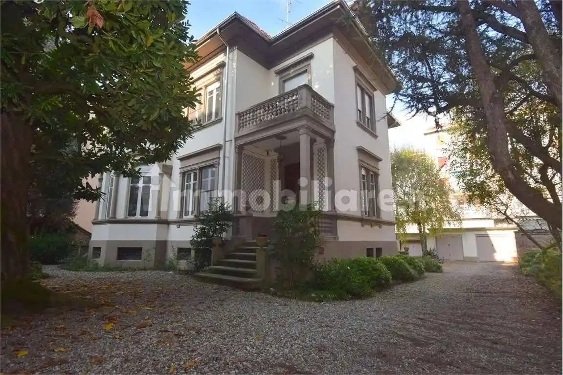 Villa in vendita a Vercelli