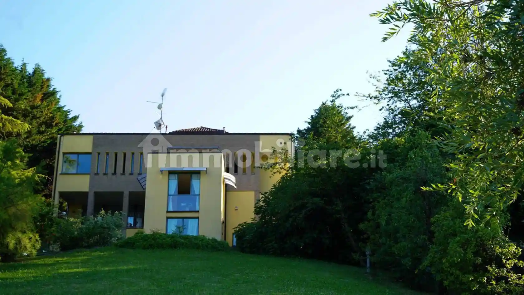 Villa in vendita a Traversetolo