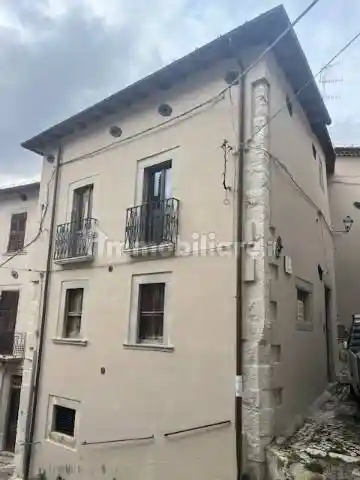 Terratetto plurifamiliare via Arcangelo del Giudice 1, Centro, Rocca di Mezzo - foto 2