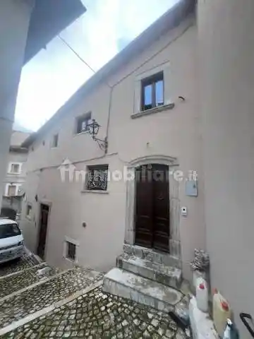 Terratetto plurifamiliare via Arcangelo del Giudice 1, Centro, Rocca di Mezzo - foto 3