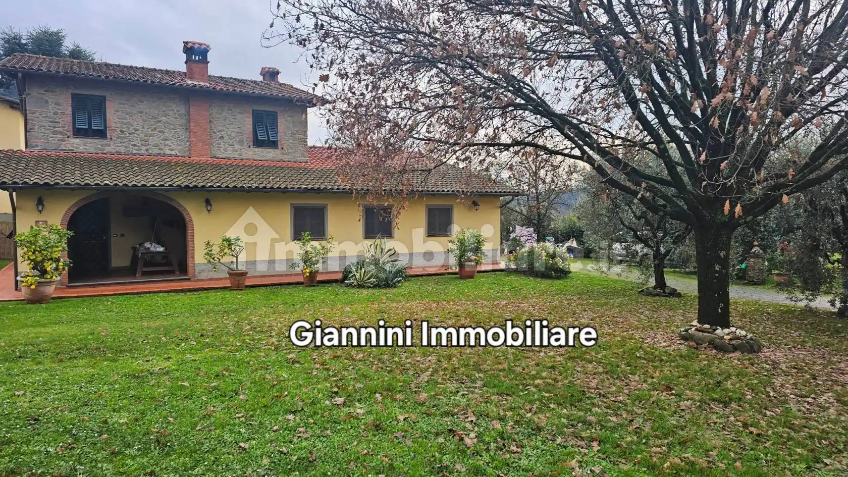 Villa in vendita a Capannori