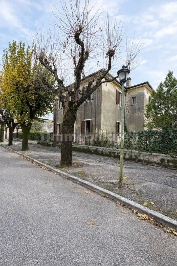 Villa in vendita a Sant'Ambrogio di Valpolicella