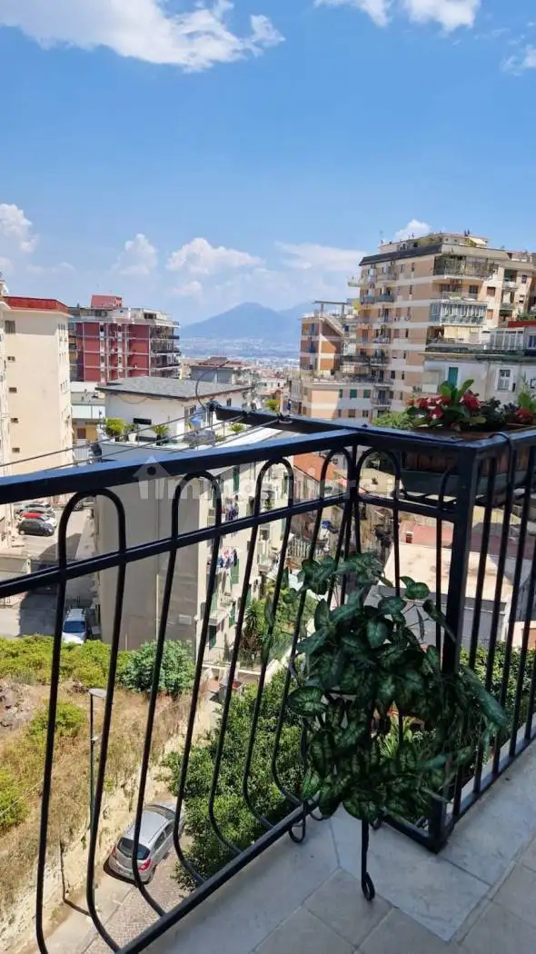 Appartamento in affitto a Napoli
