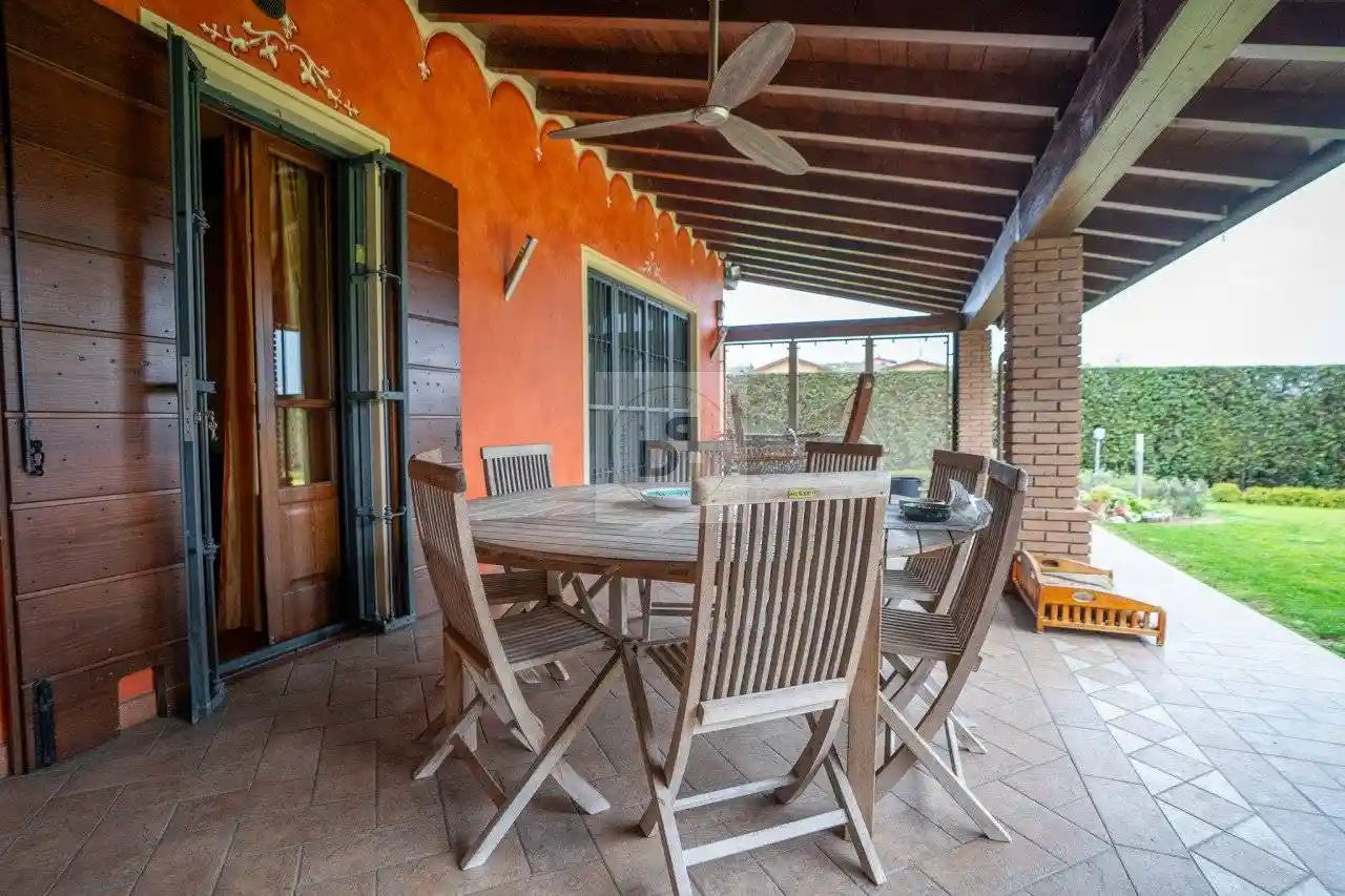 Villa in vendita a Calvagese della Riviera