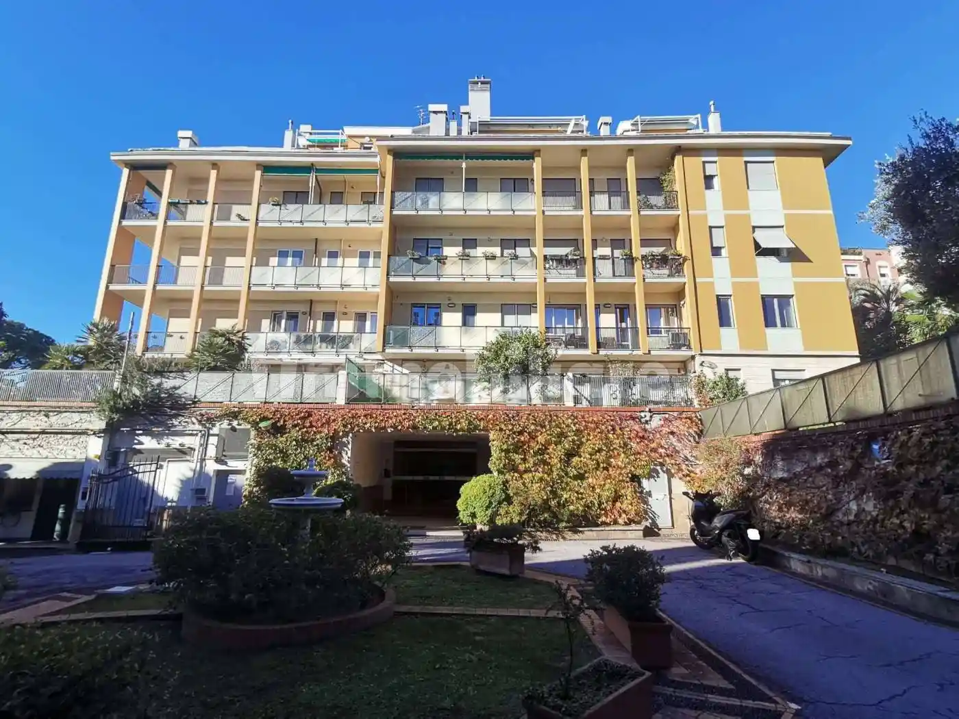 Appartamento in vendita a Genova