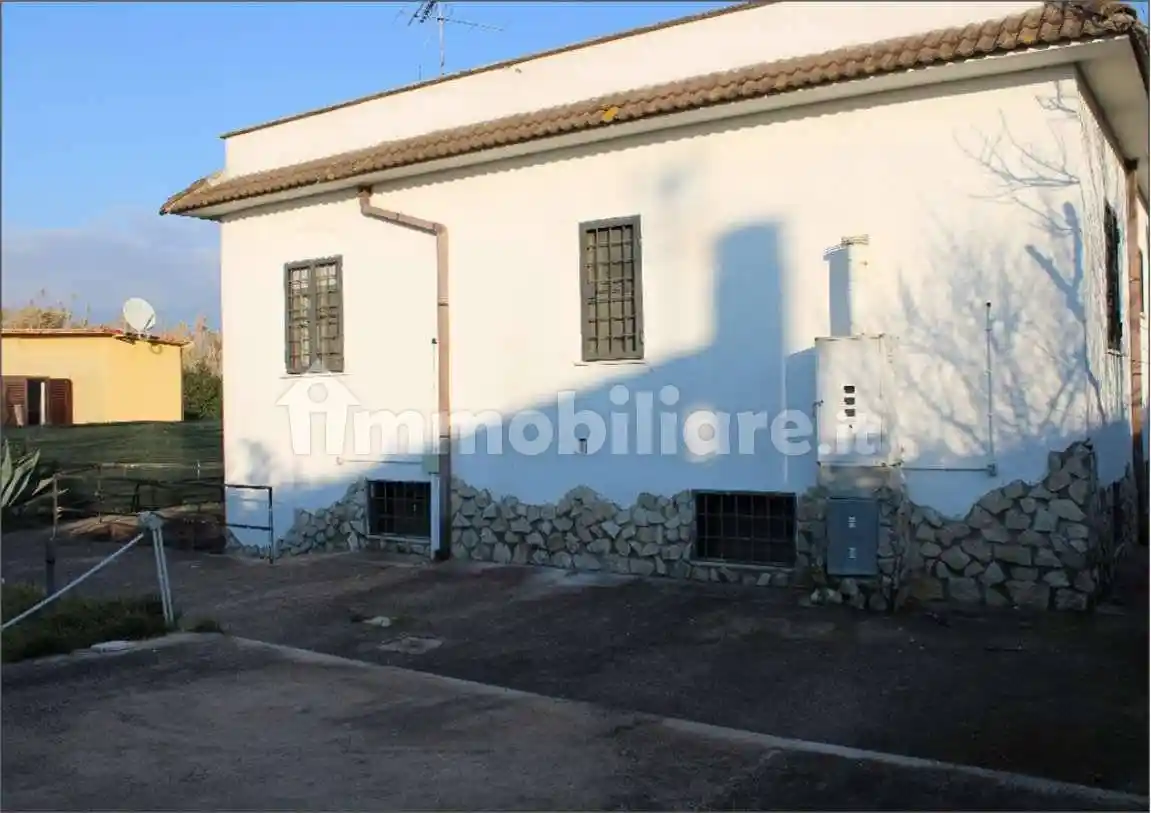 Villa in vendita a Aprilia