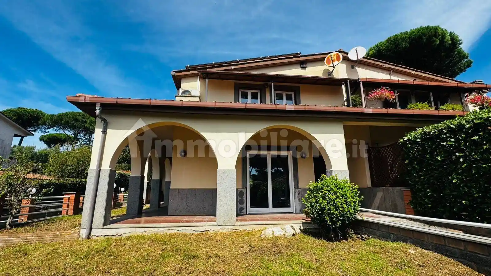 Villa in vendita a Genzano di Roma