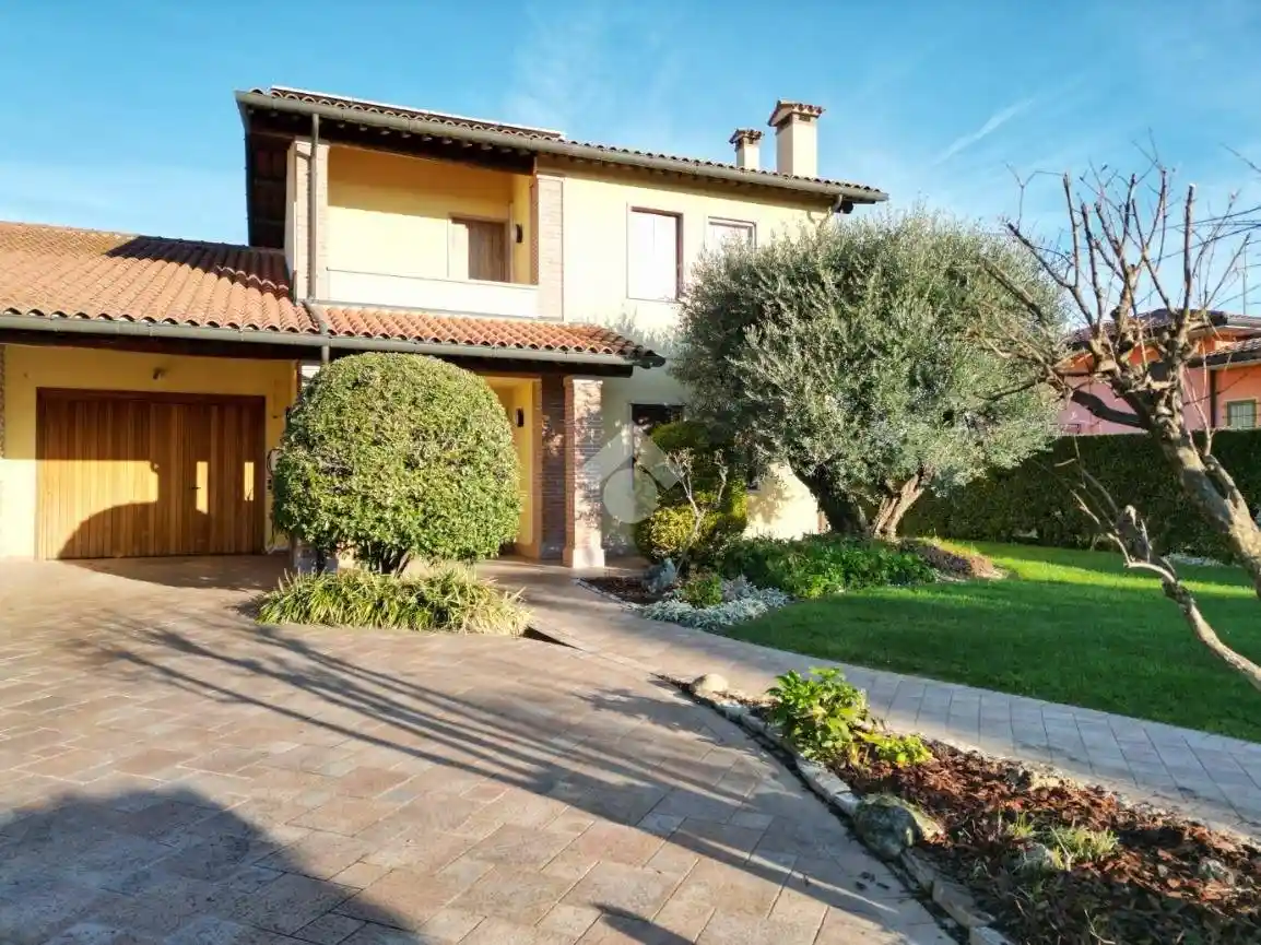 Villa in vendita a Breganze