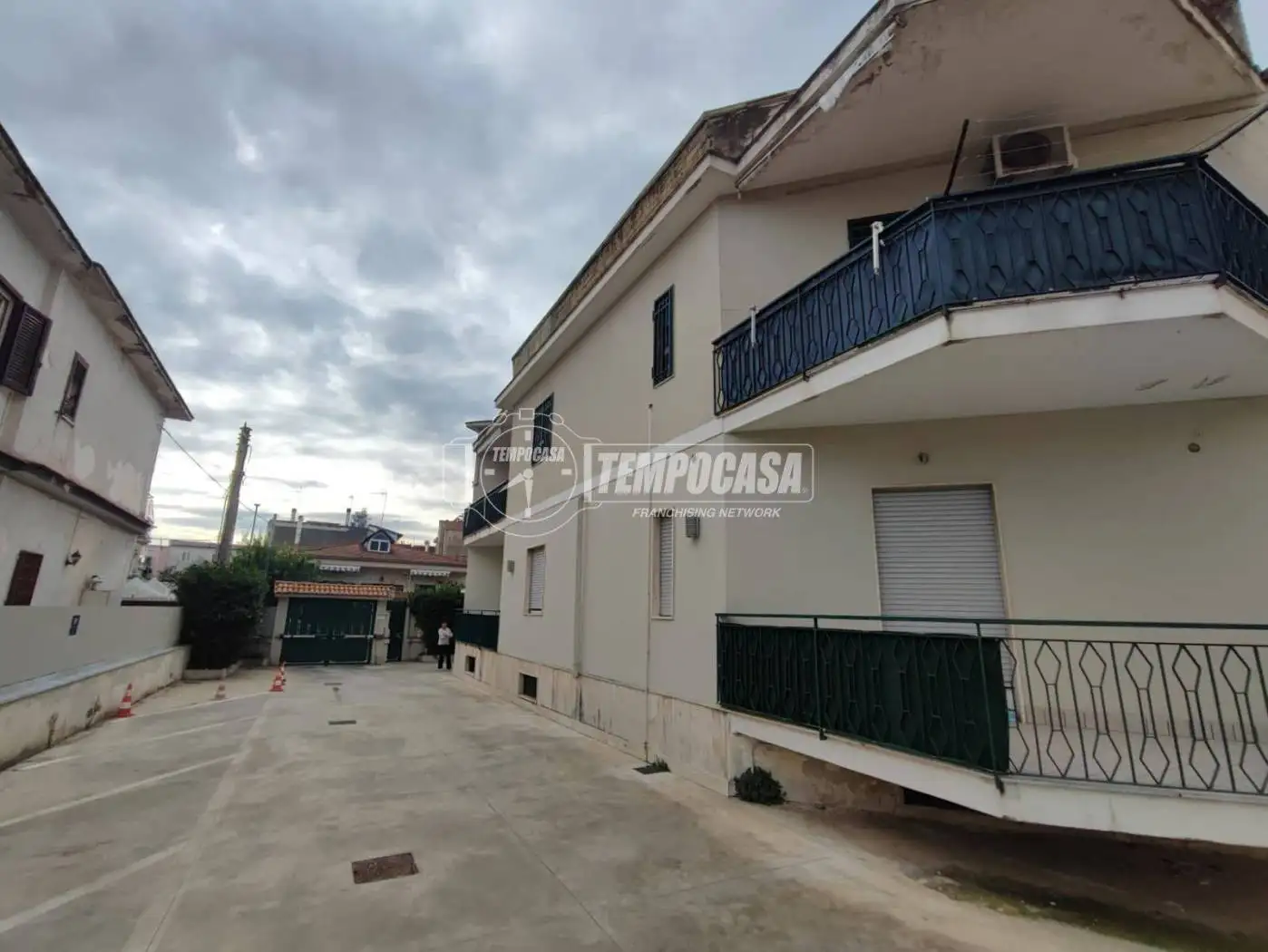 Palazzo - Edificio in vendita a Aversa