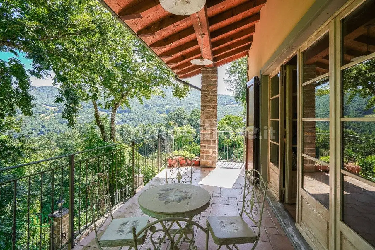 Villa in vendita a San Benedetto Val di Sambro