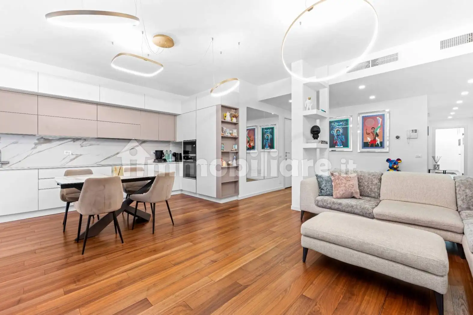 Appartamento in vendita a Milan