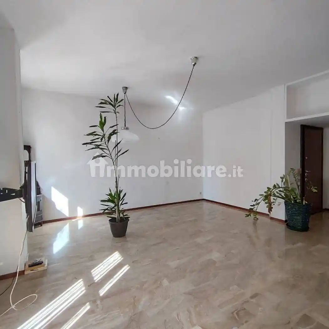 Appartamento in vendita a Pavia