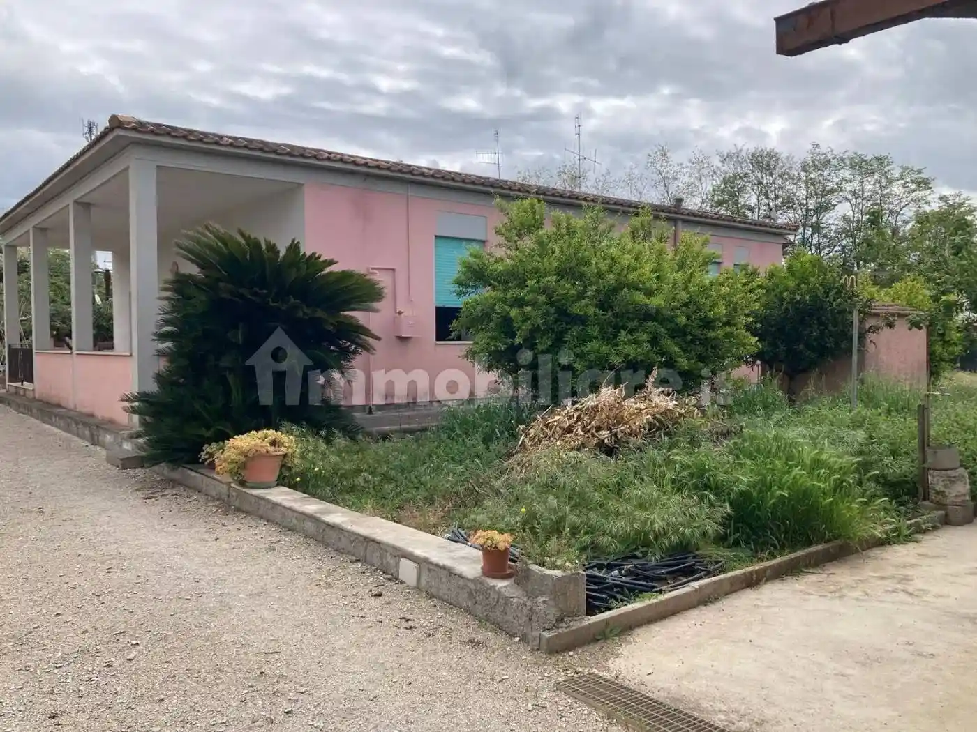 Villa in vendita a Cisterna di Latina