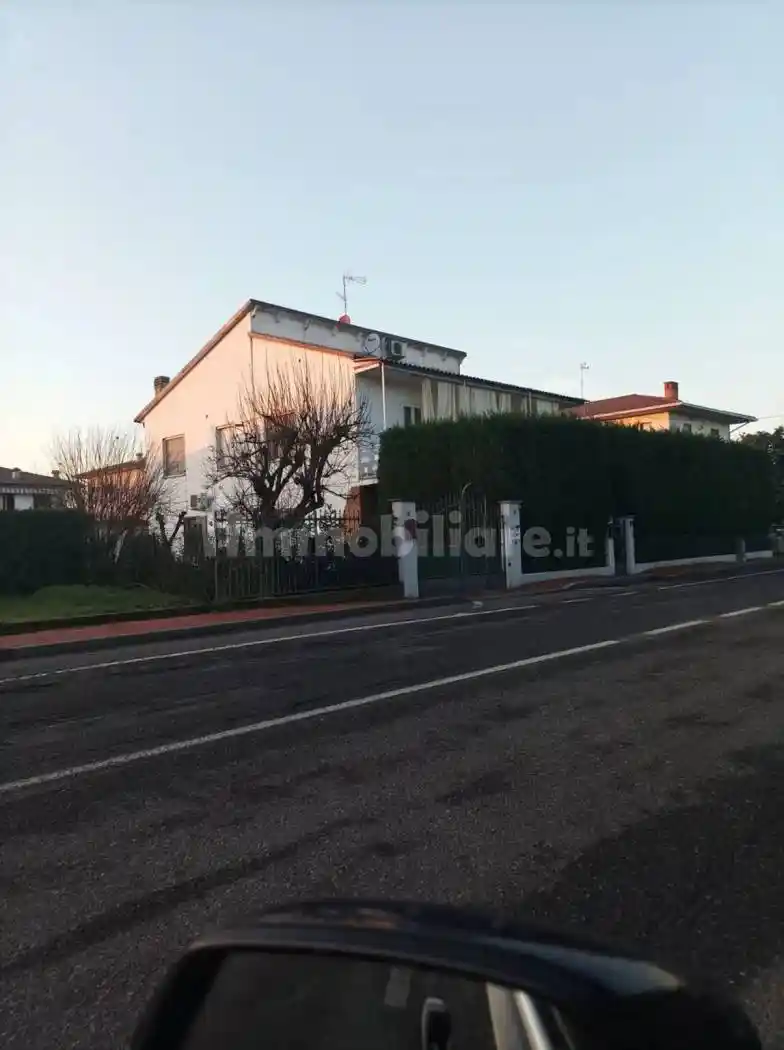 Villa in vendita a Bressana Bottarone