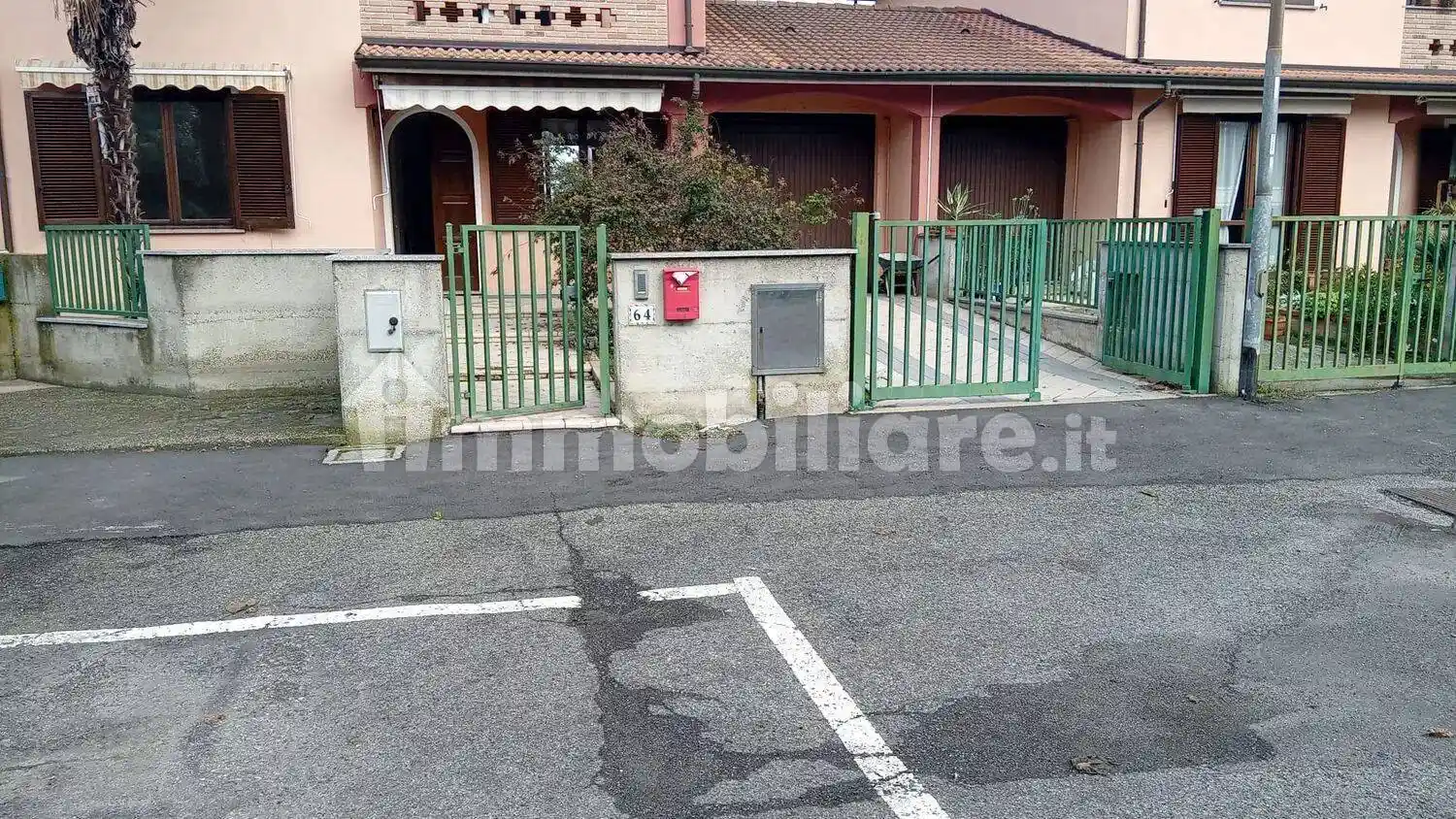 Villa in vendita a Sannazzaro de' Burgondi