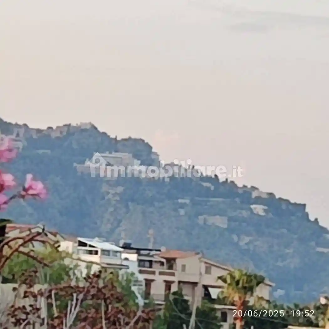 Villetta a schiera in vendita a Giardini-Naxos