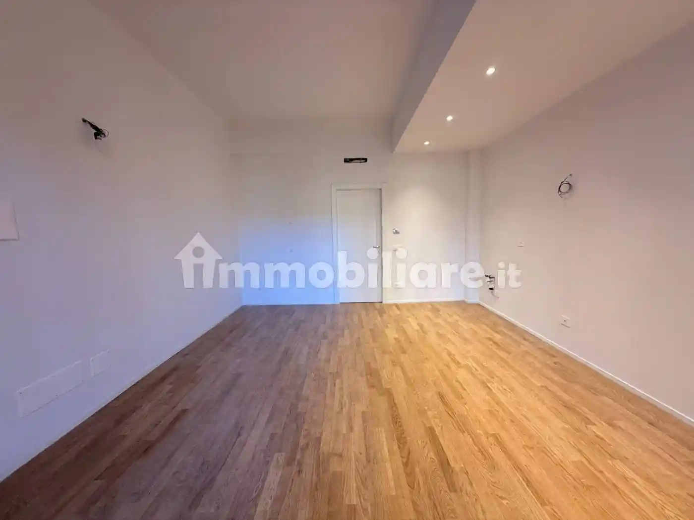 Bilocale via Luigi Porro Lambertenghi 34, Isola, Milano - foto 2