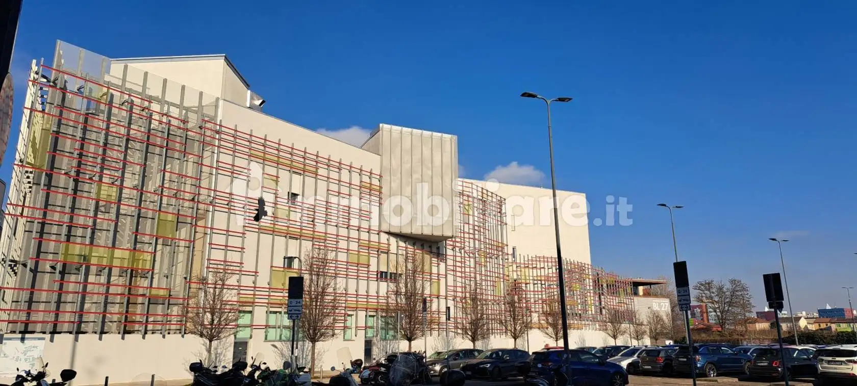 Palazzo - Edificio in vendita a Milan