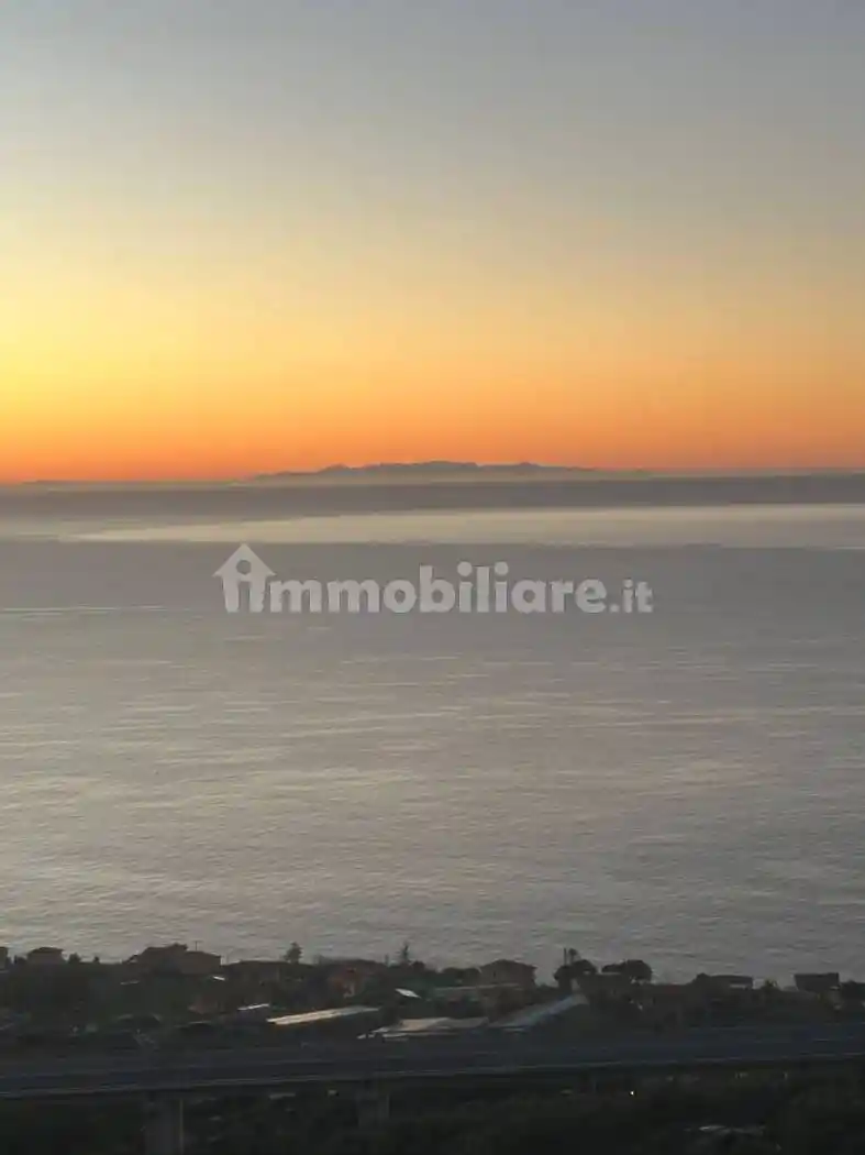 Appartamento in vendita a Costarainera