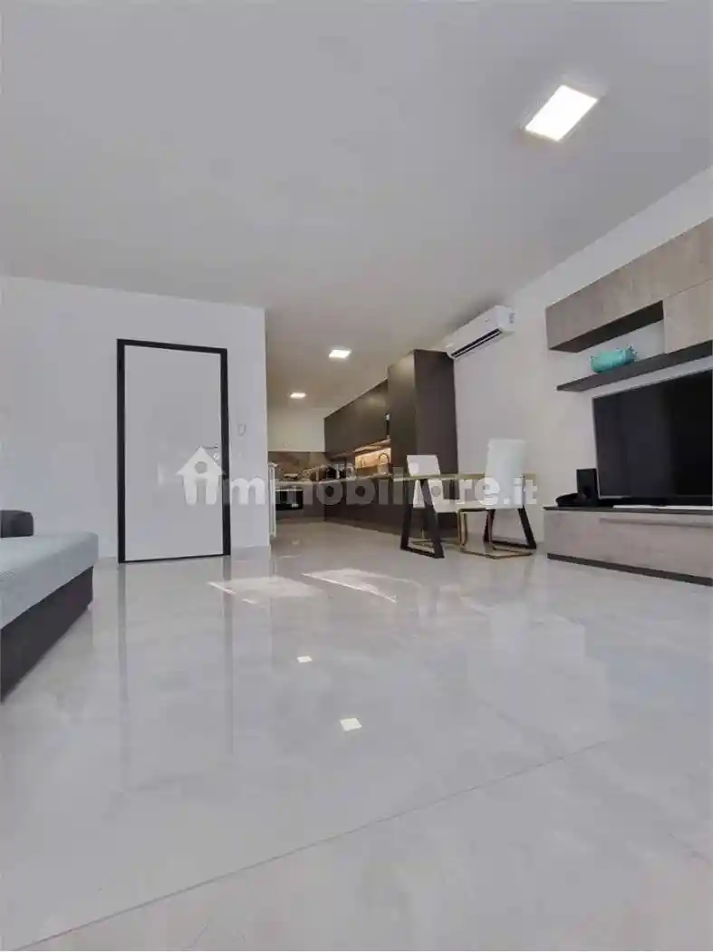 Casa indipendente in vendita a Cadelbosco di Sopra