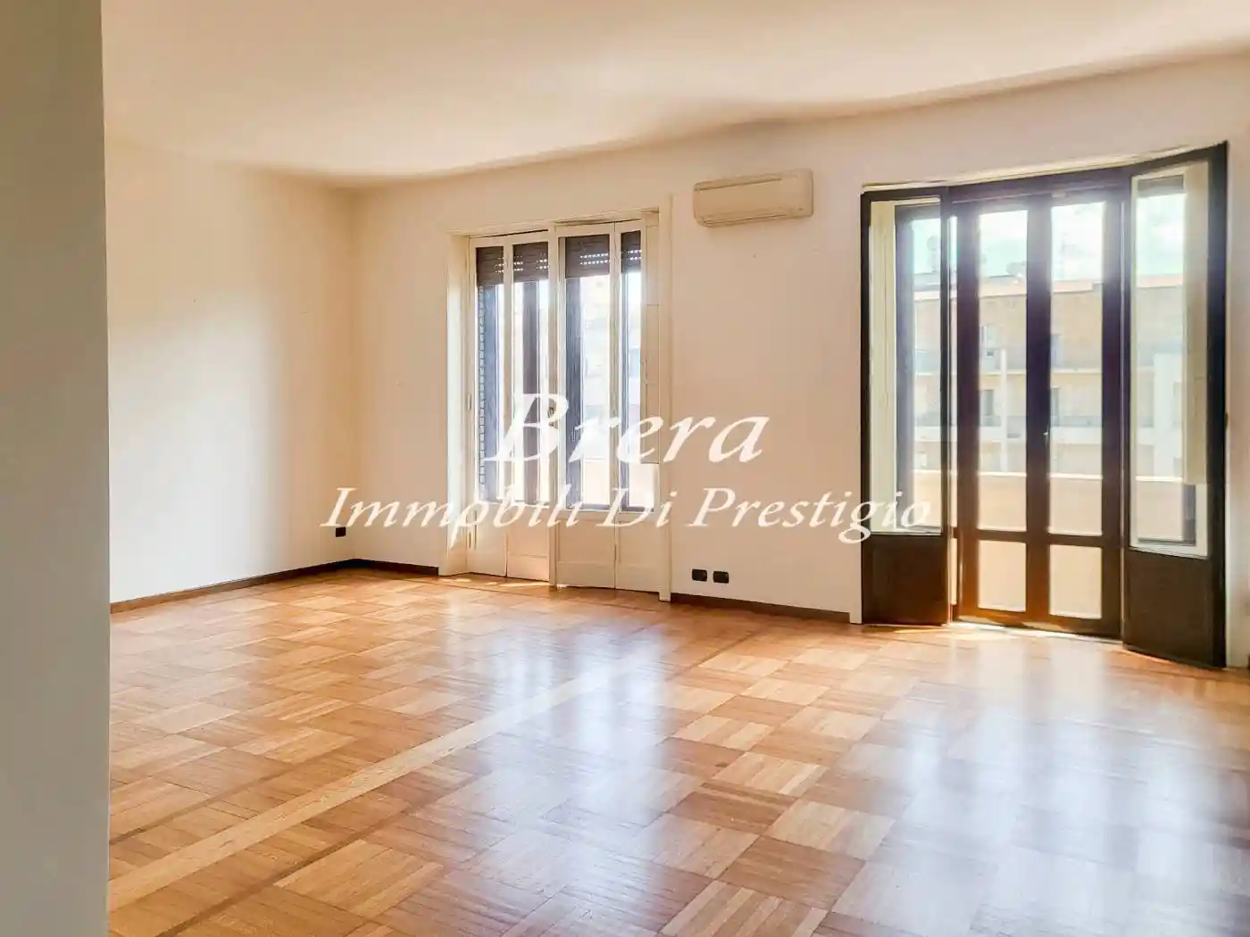 Trilocale ottimo stato, sesto piano, Repubblica, Milano - foto 5