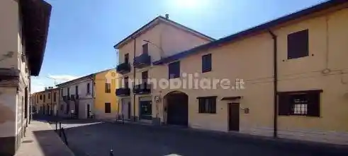 Appartamento in vendita a Bascapè