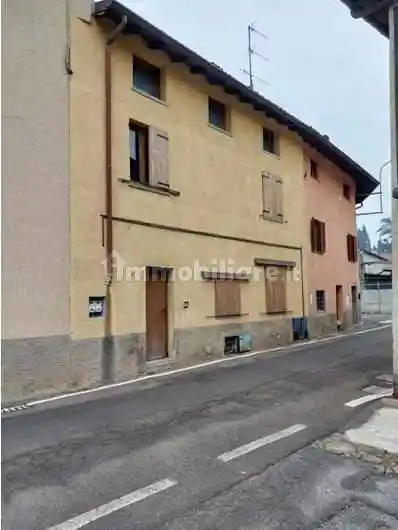 Appartamento in vendita a Valbrona