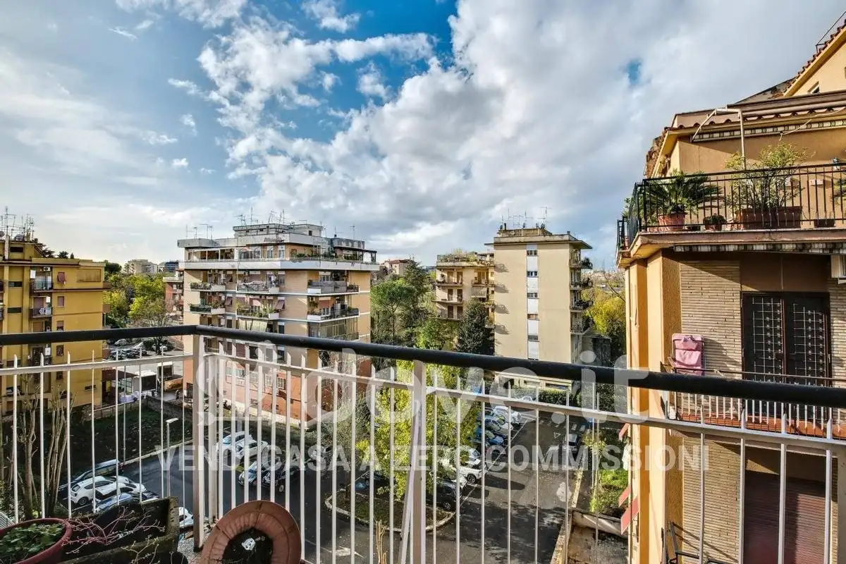Appartamento in vendita a Roma