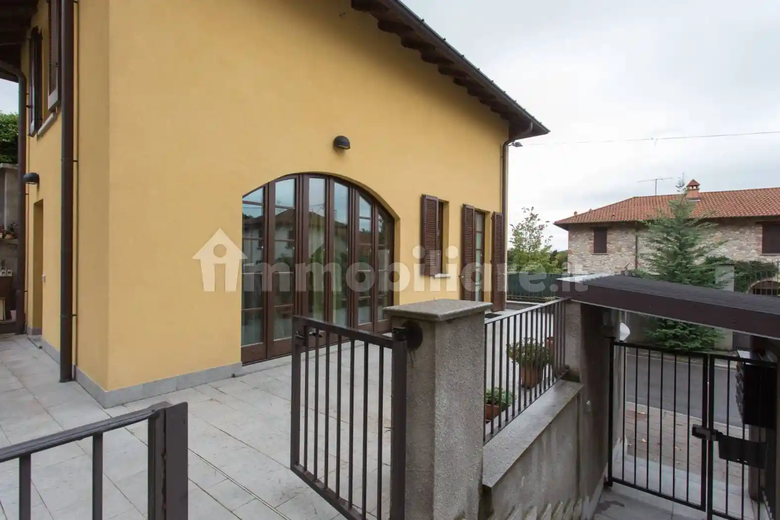 Casa indipendente in vendita a Sangiano