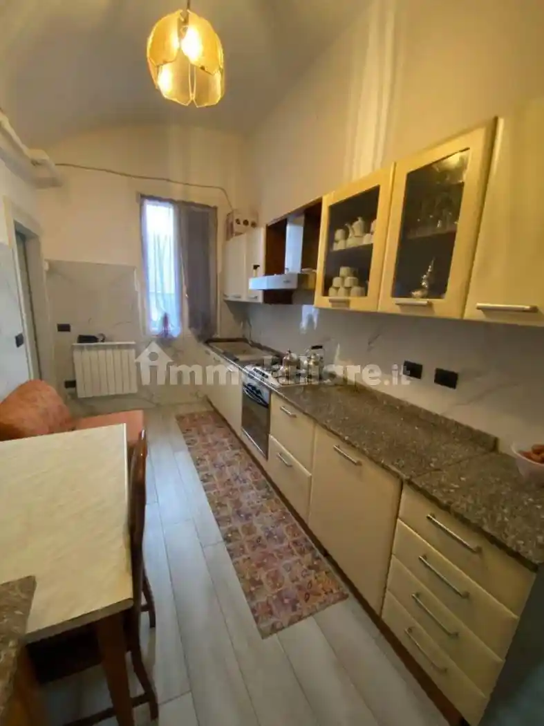 Appartamento in vendita a Varano Borghi