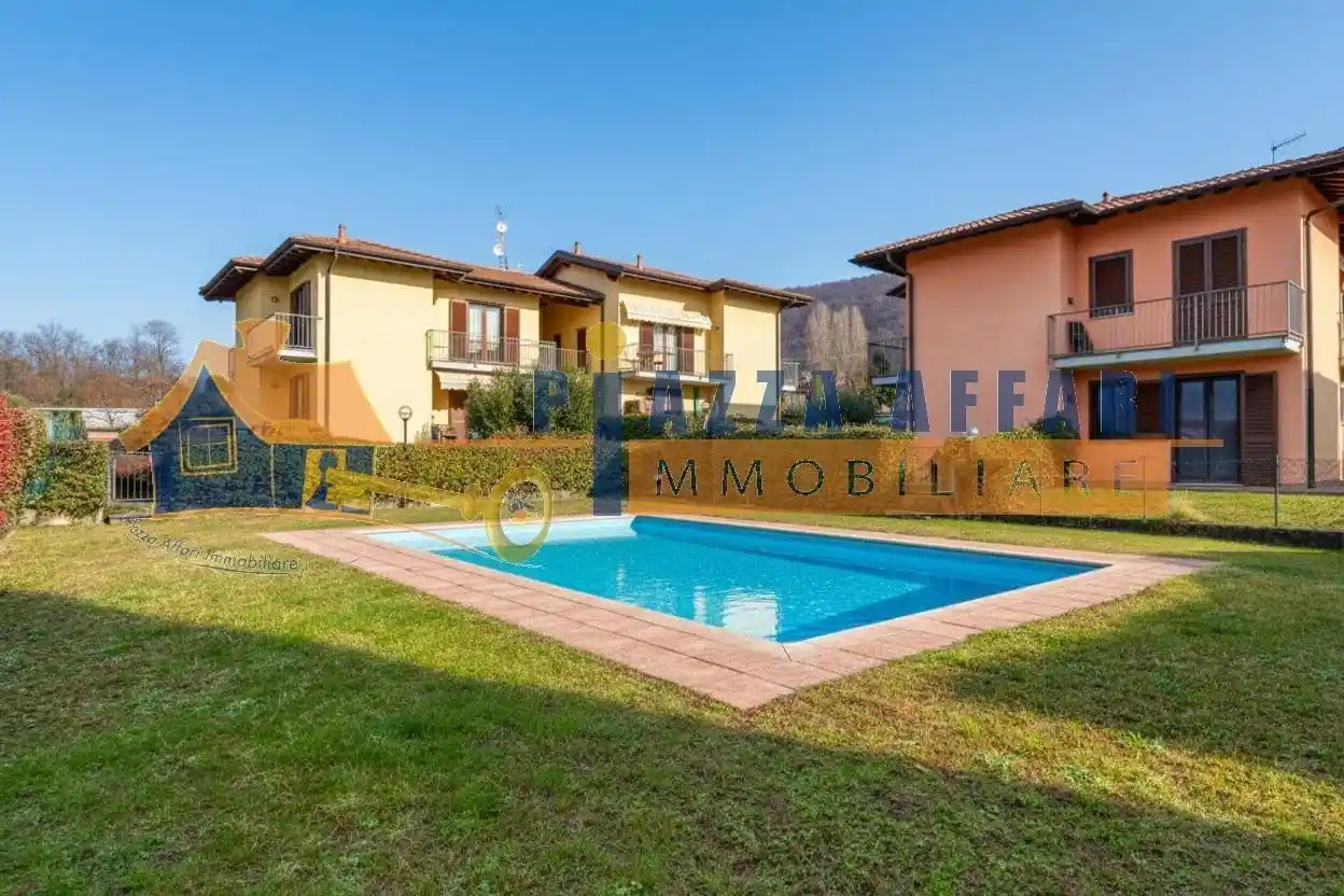 Appartamento in vendita a Brezzo di Bedero