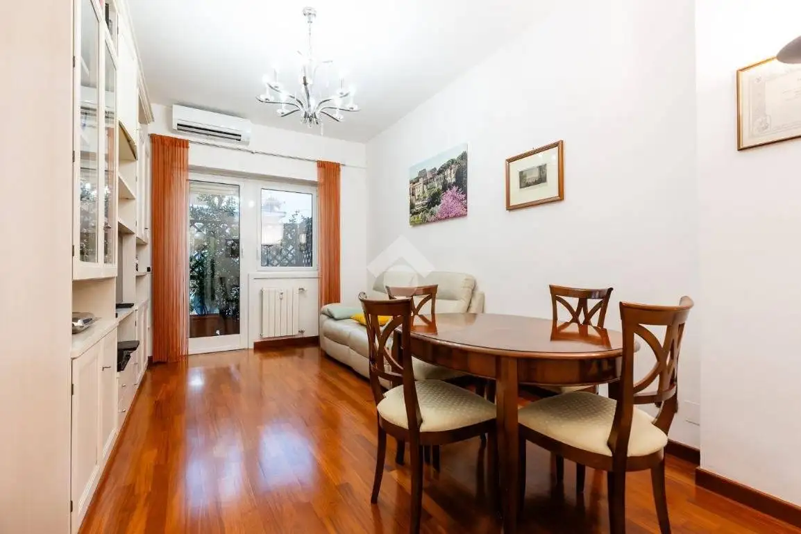 Appartamento in vendita a Roma