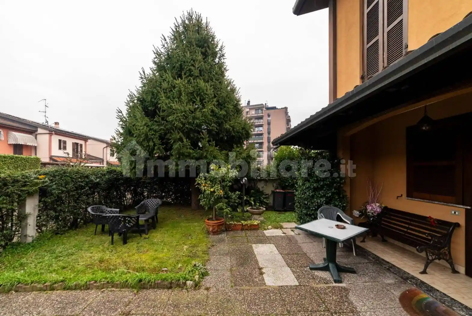 Villa in vendita a Settimo Milanese