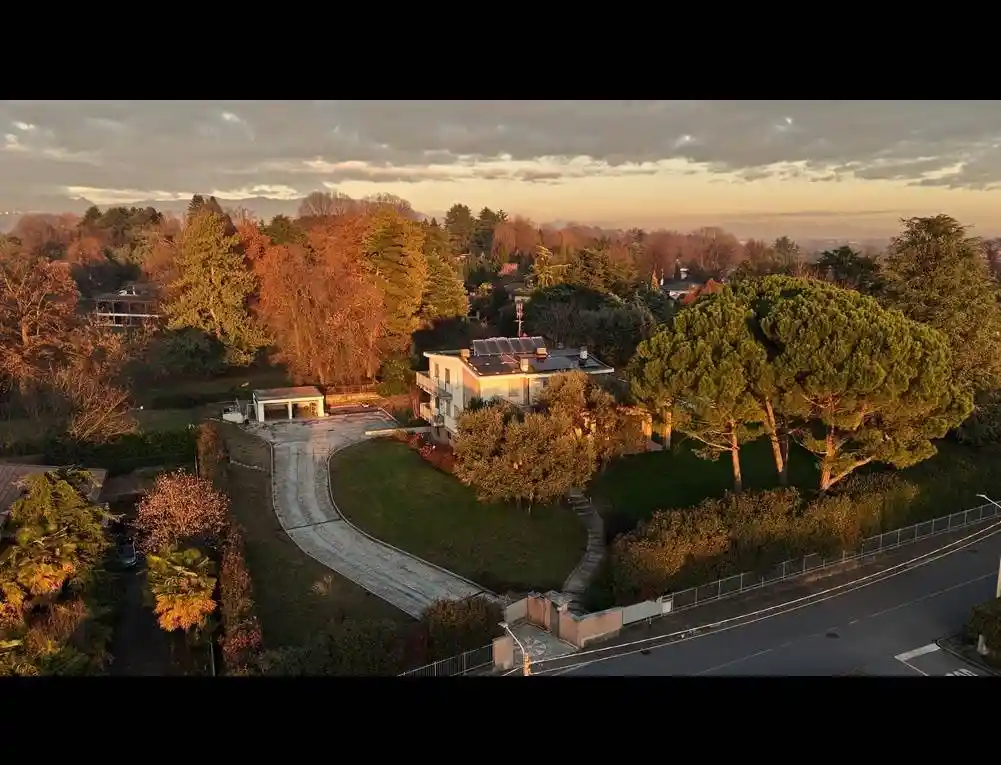 Villa in vendita a Lesmo